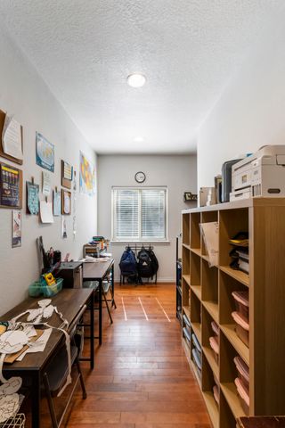 4186 E Evans Creek Road, Rogue River, OR 97537