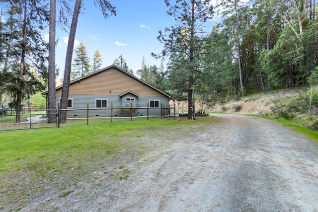 4186 E Evans Creek Road, Rogue River, OR 97537
