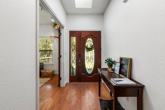 4186 E Evans Creek Road, Rogue River, OR 97537