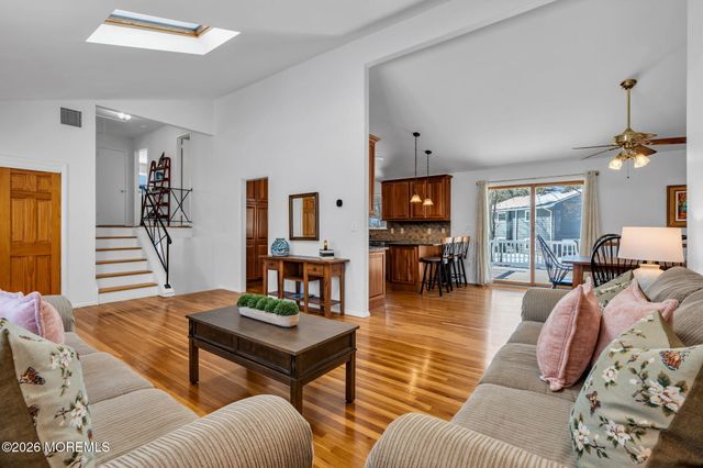 158 Cloverdale Circle, Tinton Falls, NJ 07724