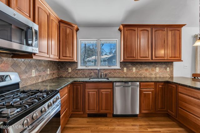 158 Cloverdale Circle, Tinton Falls, NJ 07724