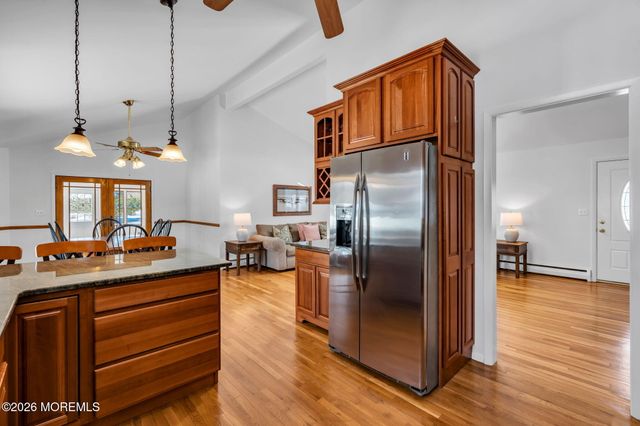 158 Cloverdale Circle, Tinton Falls, NJ 07724