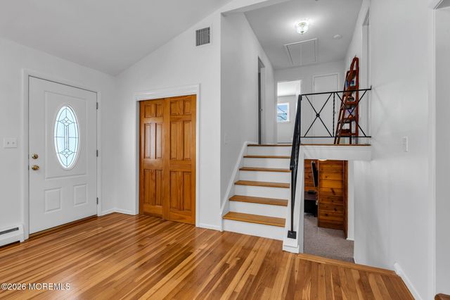 158 Cloverdale Circle, Tinton Falls, NJ 07724