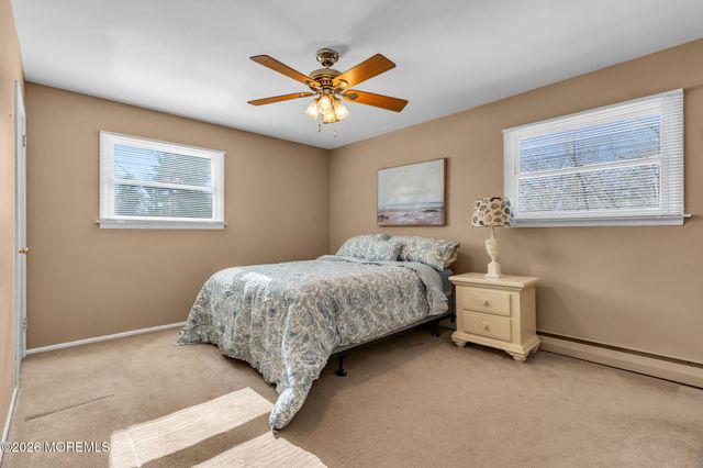 158 Cloverdale Circle, Tinton Falls, NJ 07724