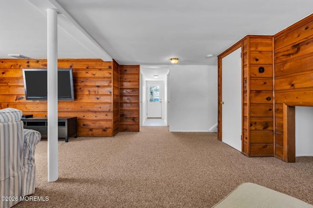 158 Cloverdale Circle, Tinton Falls, NJ 07724