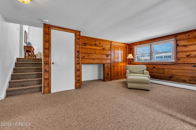 158 Cloverdale Circle, Tinton Falls, NJ 07724