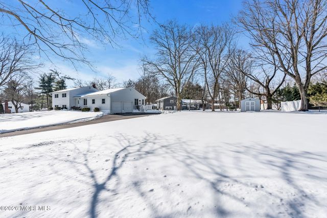 158 Cloverdale Circle, Tinton Falls, NJ 07724