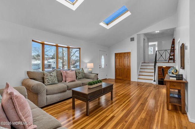 158 Cloverdale Circle, Tinton Falls, NJ 07724