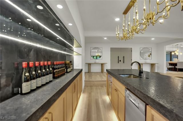 1244 Park Circle, Las Vegas, NV 89102