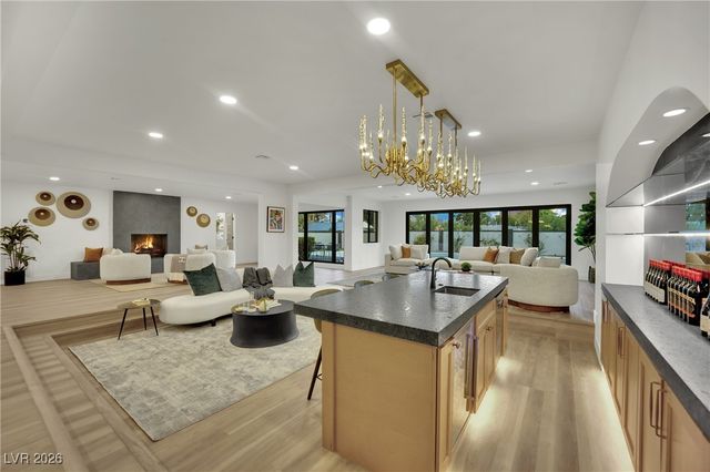 1244 Park Circle, Las Vegas, NV 89102