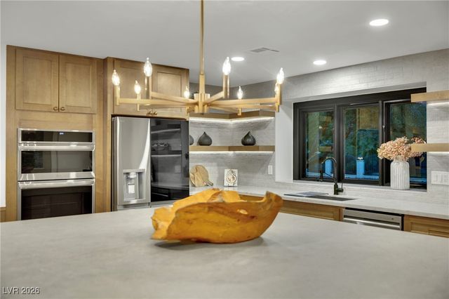 1244 Park Circle, Las Vegas, NV 89102