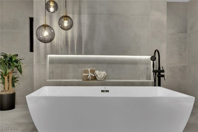 1244 Park Circle, Las Vegas, NV 89102