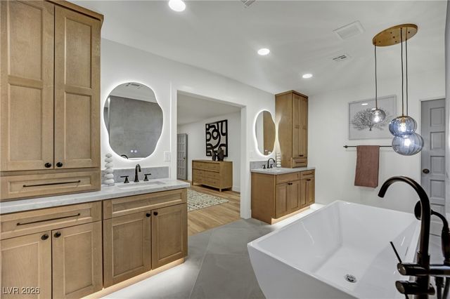 1244 Park Circle, Las Vegas, NV 89102