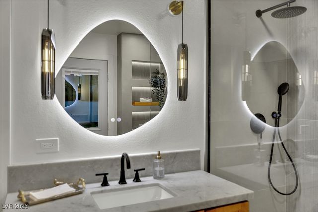 1244 Park Circle, Las Vegas, NV 89102