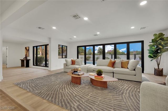 1244 Park Circle, Las Vegas, NV 89102