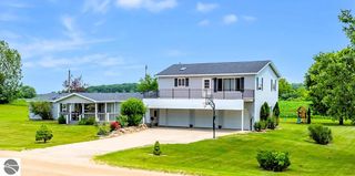 8941 S Mission Road, Mt Pleasant, MI 48858