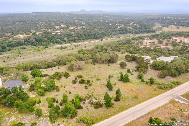 356 Palomino Springs, Bandera, TX 78003