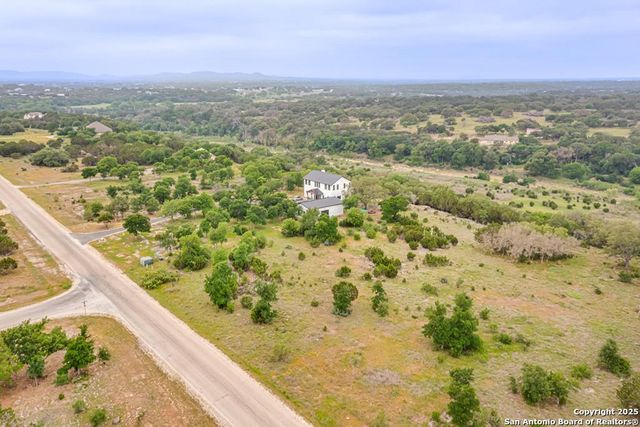 356 Palomino Springs, Bandera, TX 78003