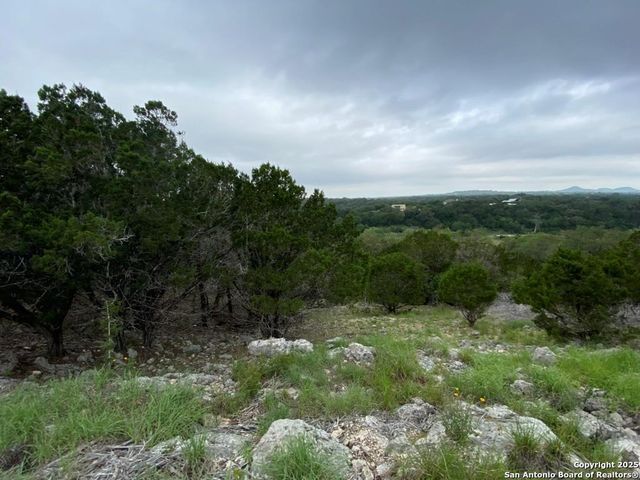 356 Palomino Springs, Bandera, TX 78003