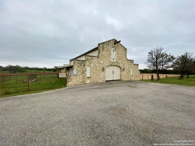 356 Palomino Springs, Bandera, TX 78003