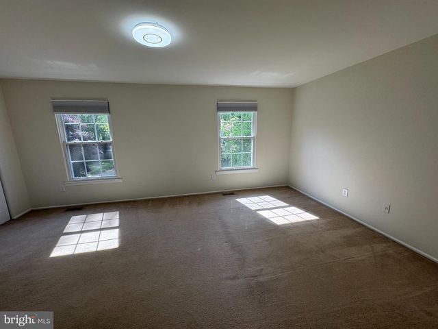 10542 REEDS LANDING CIR, Burke, VA 22015