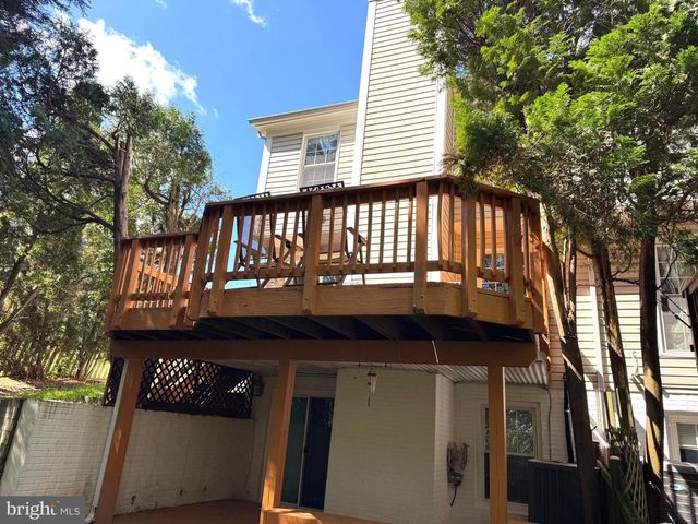10542 REEDS LANDING CIR, Burke, VA 22015
