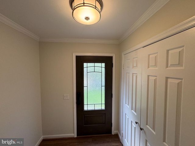 10542 REEDS LANDING CIR, Burke, VA 22015