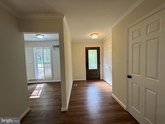 10542 REEDS LANDING CIR, Burke, VA 22015
