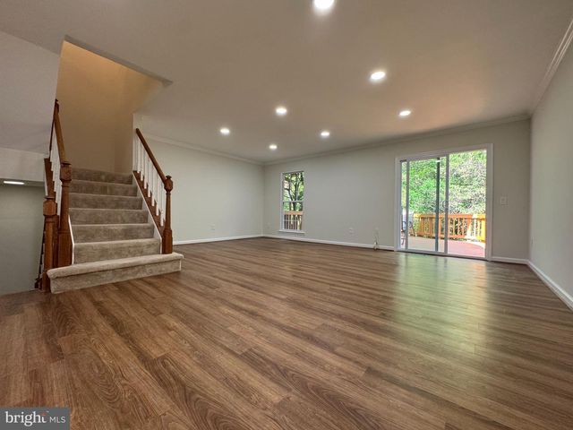 10542 REEDS LANDING CIR, Burke, VA 22015