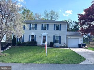 10542 REEDS LANDING CIR, Burke, VA 22015
