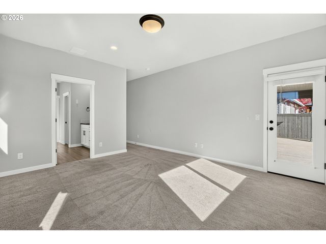 8068 Se DELINE St, Hillsboro, OR 97123