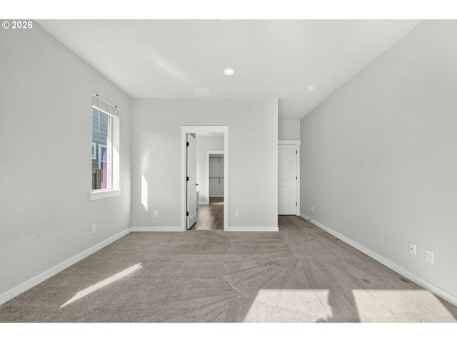 8068 Se DELINE St, Hillsboro, OR 97123
