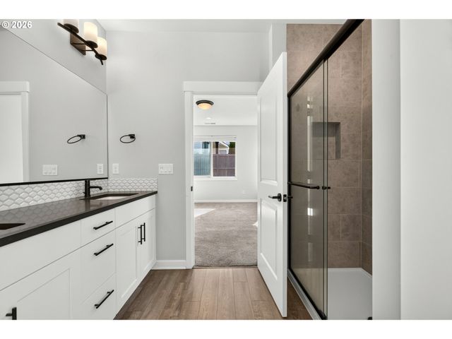 8068 Se DELINE St, Hillsboro, OR 97123