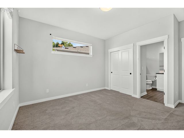 8068 Se DELINE St, Hillsboro, OR 97123