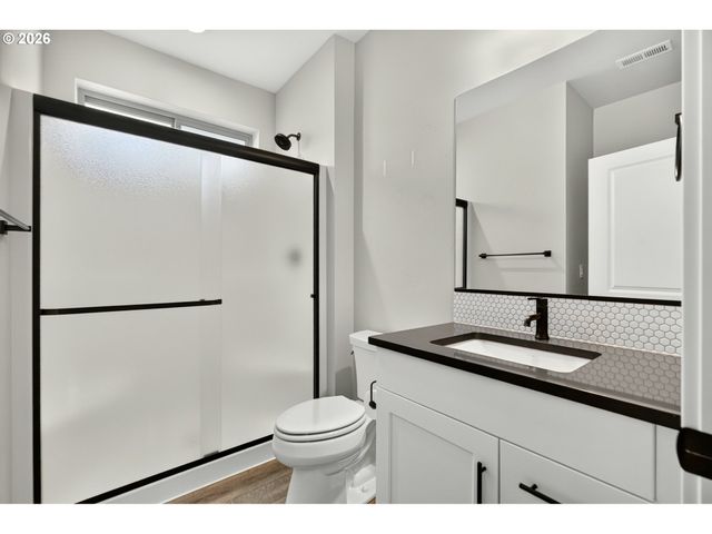 8068 Se DELINE St, Hillsboro, OR 97123