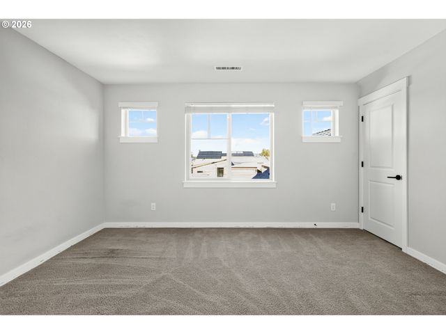 8068 Se DELINE St, Hillsboro, OR 97123