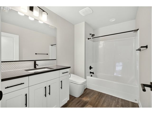 8068 Se DELINE St, Hillsboro, OR 97123