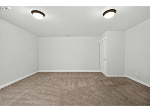 8068 Se DELINE St, Hillsboro, OR 97123