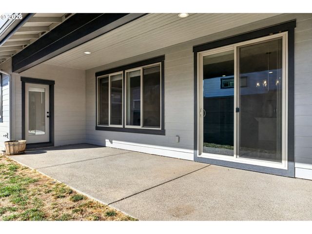 8068 Se DELINE St, Hillsboro, OR 97123
