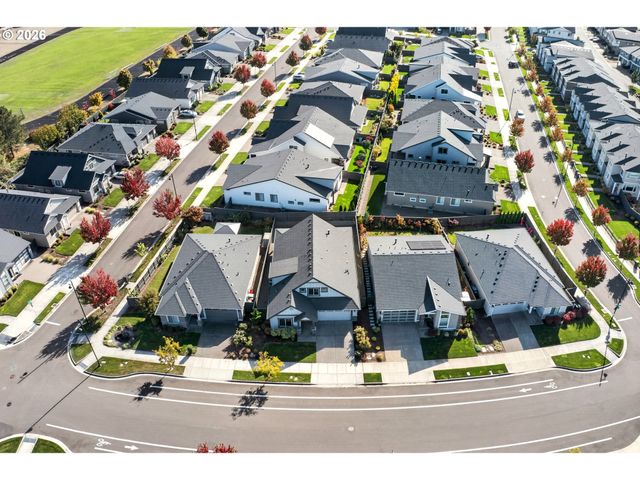 8068 Se DELINE St, Hillsboro, OR 97123
