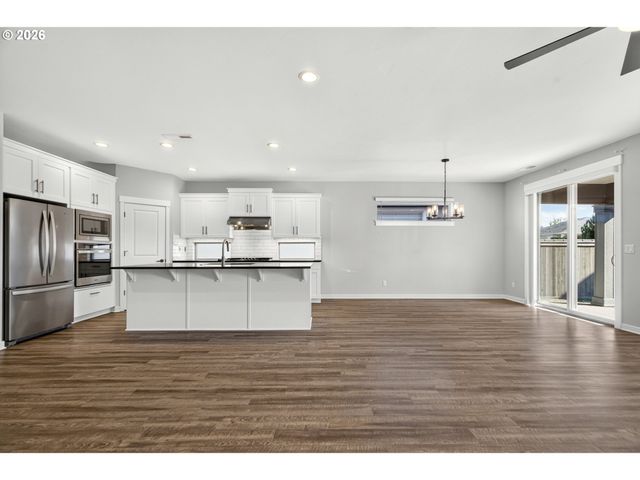 8068 Se DELINE St, Hillsboro, OR 97123