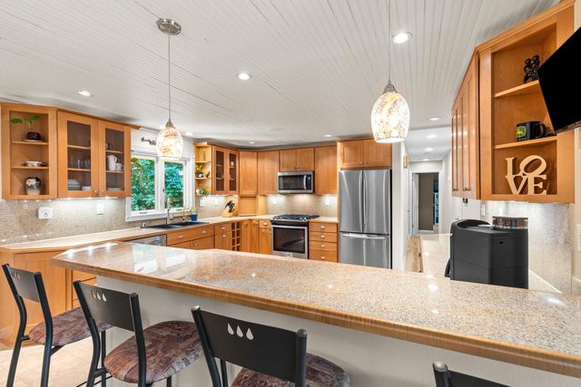N31W22025 Shady LANE, Pewaukee, WI 53072
