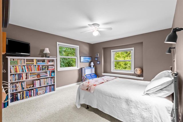 N31W22025 Shady LANE, Pewaukee, WI 53072
