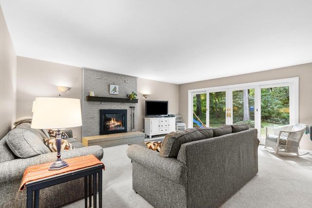 N31W22025 Shady LANE, Pewaukee, WI 53072