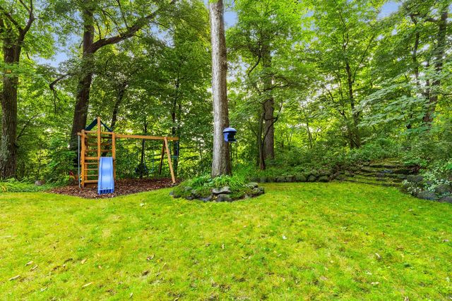 N31W22025 Shady LANE, Pewaukee, WI 53072