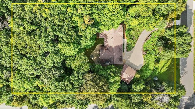 N31W22025 Shady LANE, Pewaukee, WI 53072