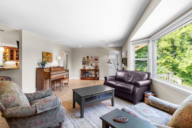 N31W22025 Shady LANE, Pewaukee, WI 53072