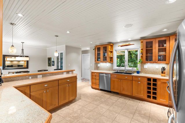 N31W22025 Shady LANE, Pewaukee, WI 53072