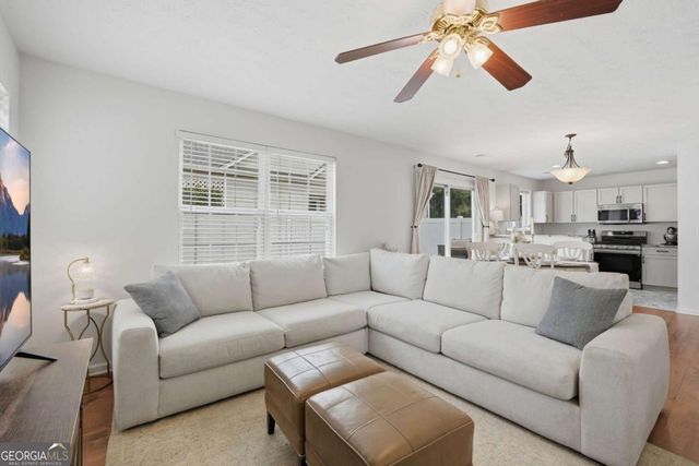 436 W Oaks Trail, Woodstock, GA 30188