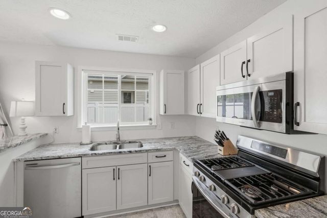 436 W Oaks Trail, Woodstock, GA 30188